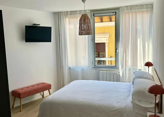 Berenguer Con Parking * Huesca